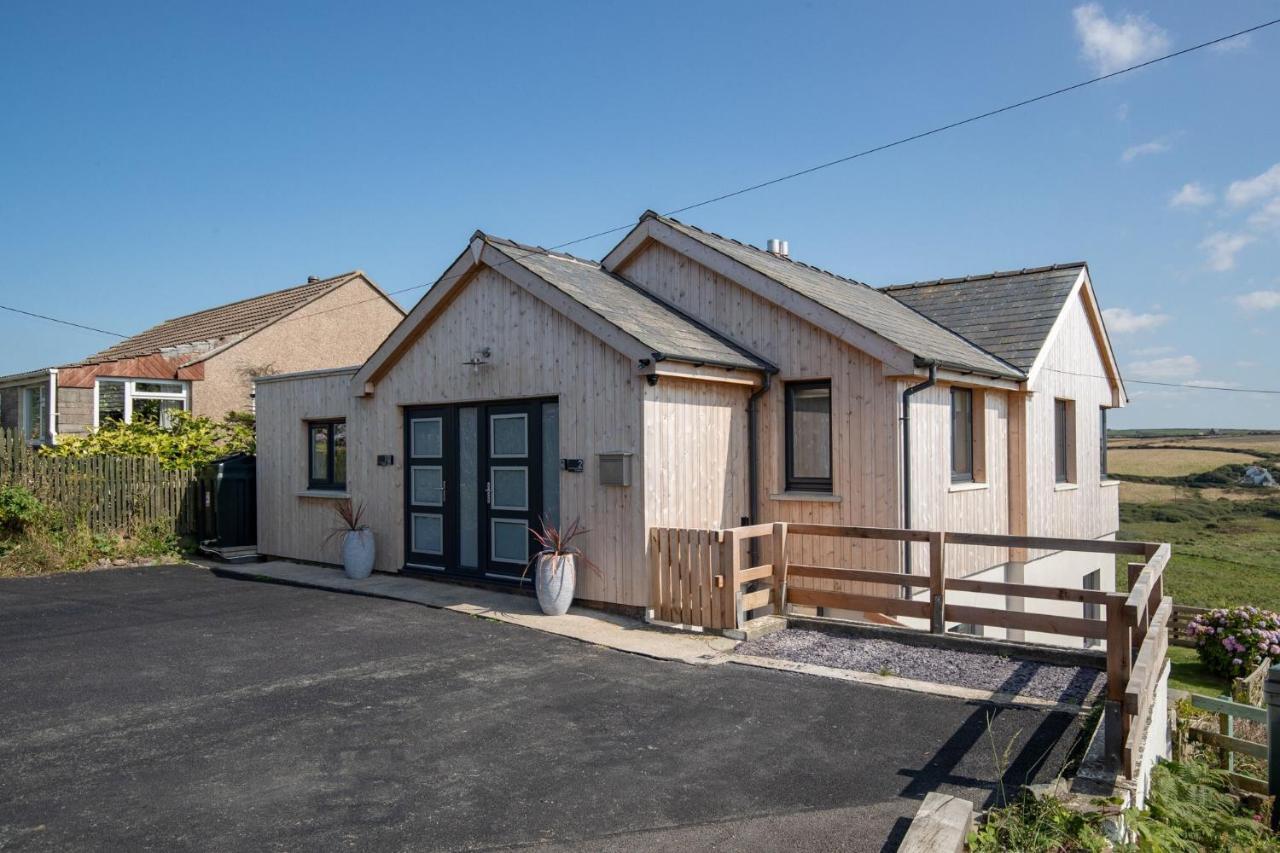 Unforgettable Sea Views, Hot Tub, Modern Property Newgale Exterior foto
